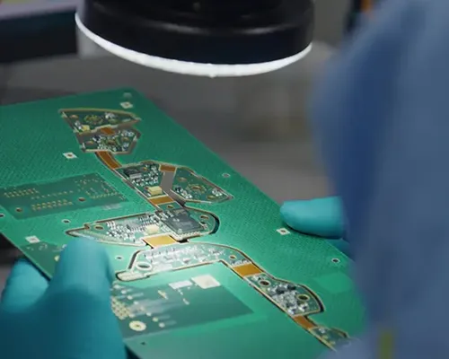 Carte électronique d'un implant actif